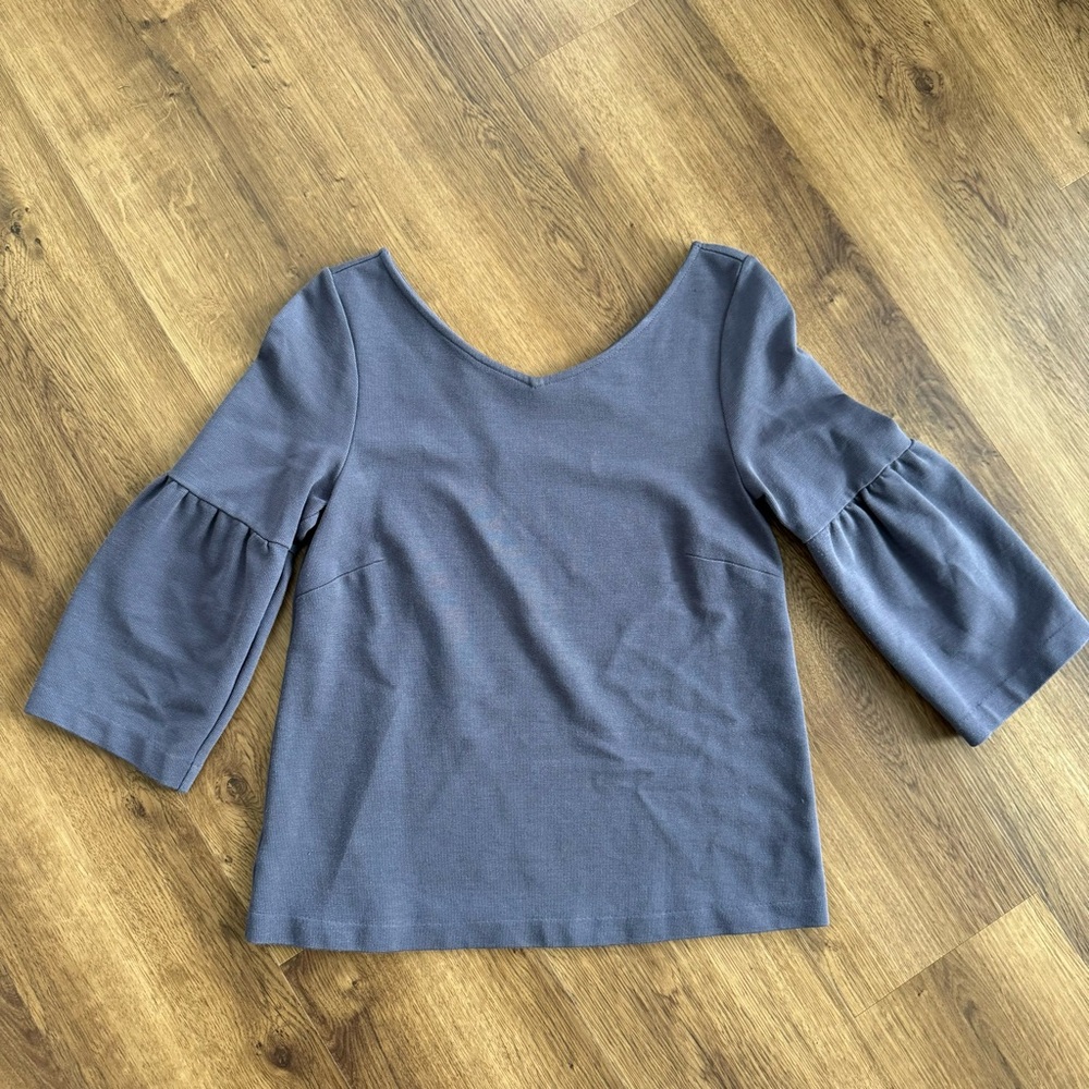 Ann Taylor - EUC - Elegant Indigo Double V Neck Balloon Sleeve Women's Top